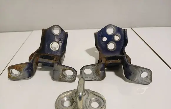 Mazda 6 Front door hinge set 