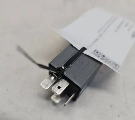 Audi Q7 4L Other relay 8D0951253A