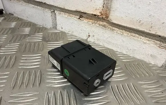 Chrysler Pacifica USB socket connector 68229840AA