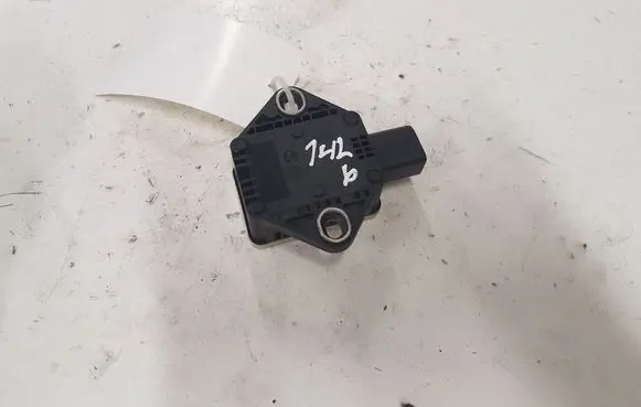 Audi A6 S6 C6 4F ESP acceleration yaw rate sensor 8E0907637B