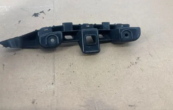 Volkswagen PASSAT B7 Front bumper mounting bracket 3AA807183