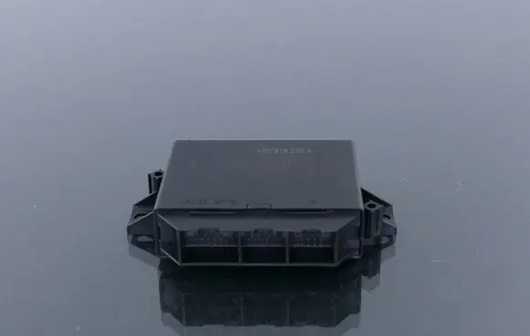 Audi A8 S8 D2 4D Parking PDC control unit/module 4E0919283A