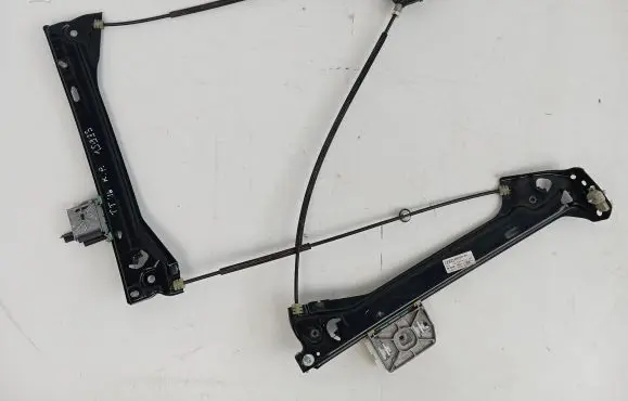 Audi TT TTS RS Mk3 8S Front door electric window regulator 8S0837461 1021C1C078105