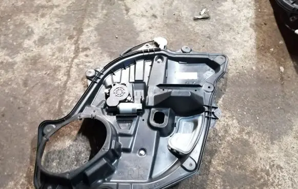 Mazda CX-7 Rear door window regulator with motor EG217297X
