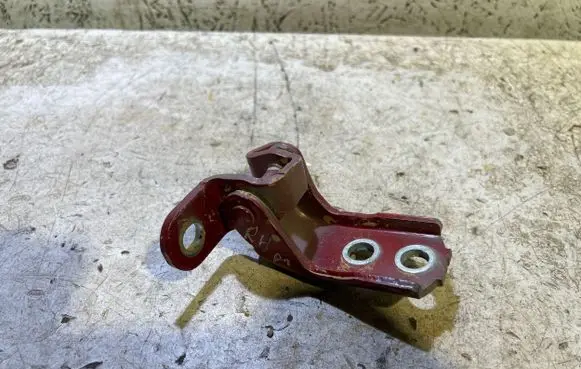 Toyota C-HR I Front door upper hinge 
