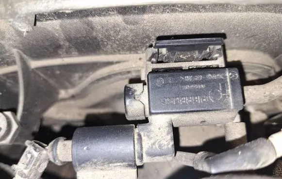Audi A6 S6 C6 4F Turbo solenoid valve