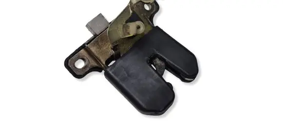Audi A6 S6 C5 4B Tailgate/trunk/boot lock/catch/latch 4B5827505B