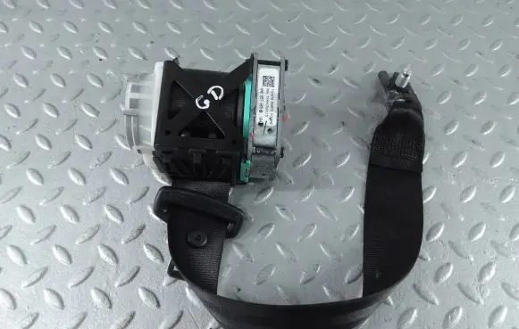 Audi A8 S8 D4 4H Rear seatbelt 4H0857805F