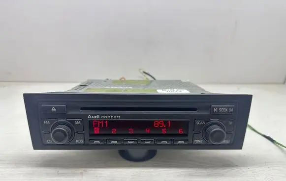Audi A3 S3 8P Radio/CD/DVD/GPS head unit 8P0035186 AUZ2Z3E3221381 9183978251