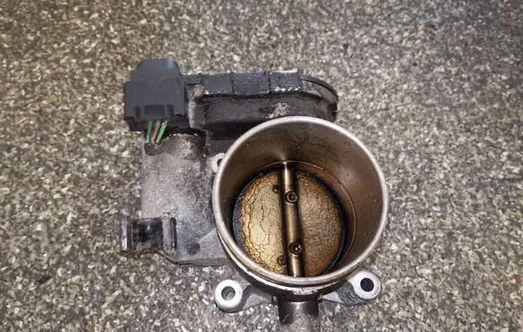 Volvo S60 Throttle valve 8677866 0280750103