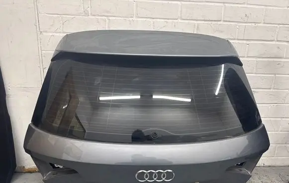 Audi A3 S3 8V Tailgate/trunk/boot lid