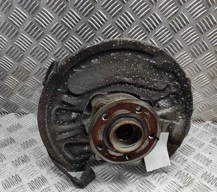 Mercedes-Benz GLE W167 Rear wheel hub A1674233100 A1673572100