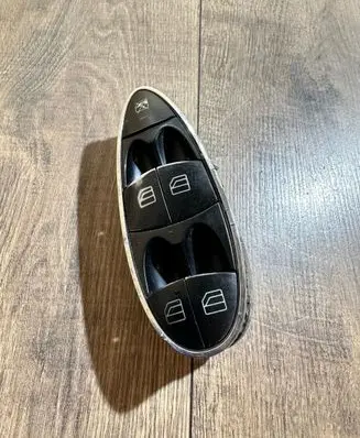 Mercedes-Benz E W211 Electric window control switch A2118219951 750300Q05 SWF501703