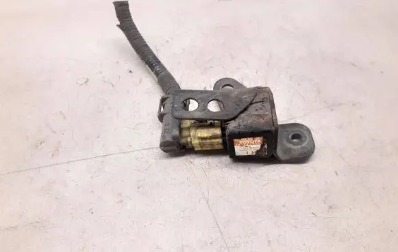 Lexus IS 200-300 Airbag deployment crash/impact sensor 8917453010 187600370