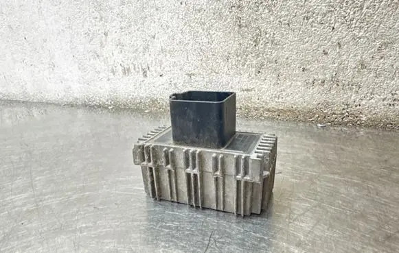 Opel Vectra C Glow plug pre-heat relay 09132691 51299008