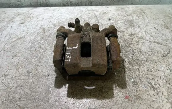 Nissan Leaf I (ZE0) Rear brake caliper