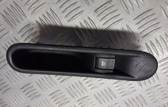 Renault Espace IV Quarter vent window switch 