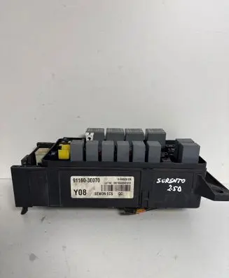 KIA Sorento Fuse module 911603E070 10040826036 040812