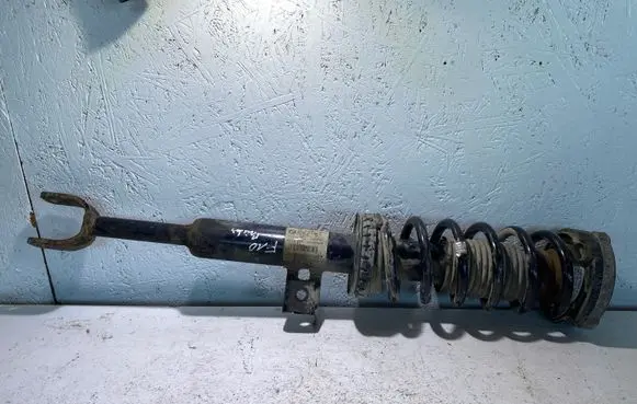 BMW 5 F10 F11 Front shock absorber with coil spring 6797767 814904006451 A1V207B