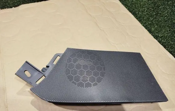 Side speaker trim/cover