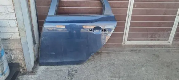 Volvo V40 Rear door 