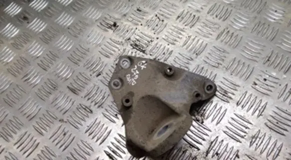Audi A6 S6 C6 4F Engine mounting bracket 4F0399113B