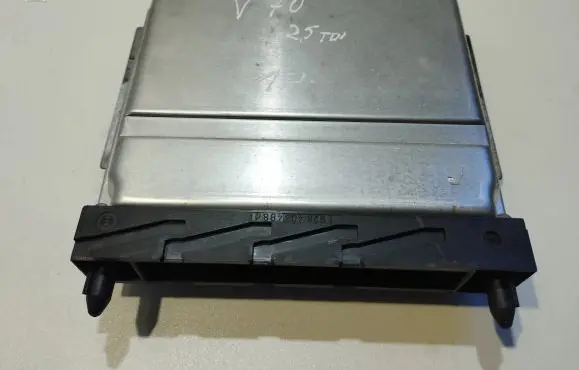 Volvo V70 Engine control unit/module 1928403488D 09496667A