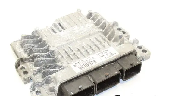 Renault Laguna III Engine control unit/module S122326133A 8200882381