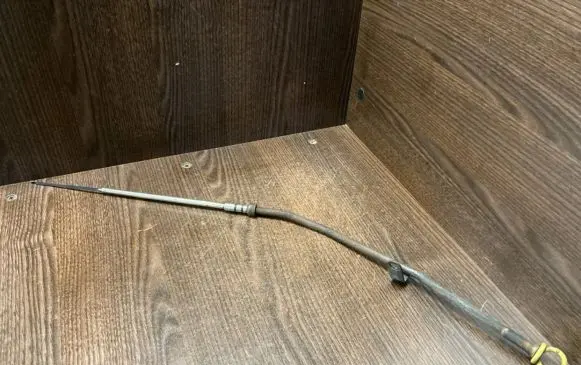 Iveco Daily 4th gen Oil level dip stick 504047857 504113626