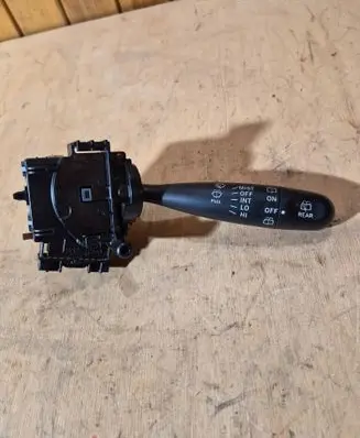 Toyota Yaris Wiper control stalk PA6GF30 173647