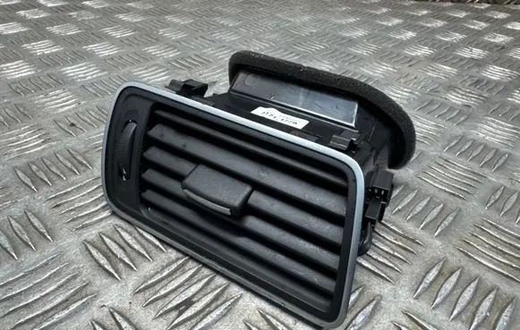 Volkswagen PASSAT B7 Dashboard side air vent grill/cover trim 3AB819702A