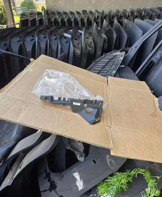 Renault Trafic III (X82) Front bumper mounting bracket 622201090R 93460847