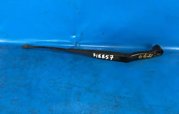 Nissan Sentra B17 Front wiper blade arm 288813SG1A