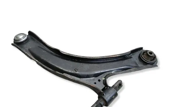 Nissan Qashqai+2 Front lower control arm/wishbone 