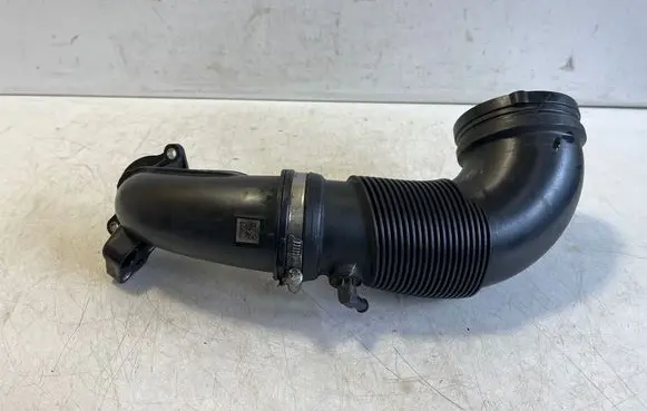 Audi A5 Air intake hose/pipe 06N129506A 06N129635A
