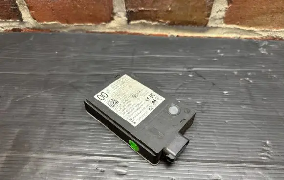 Mercedes-Benz S W222 Distronic sensor radar A0009052307 A0009021434 A0009010405
