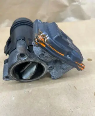 BMW 1 F20 F21 Throttle valve 7810752 103785