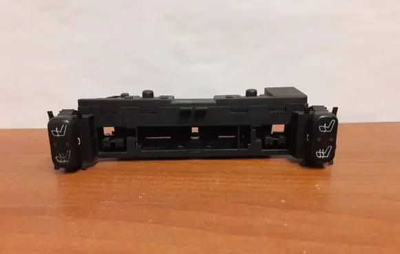 Mercedes-Benz CLK A208 C208 Seat heating switch 2108200151 6790