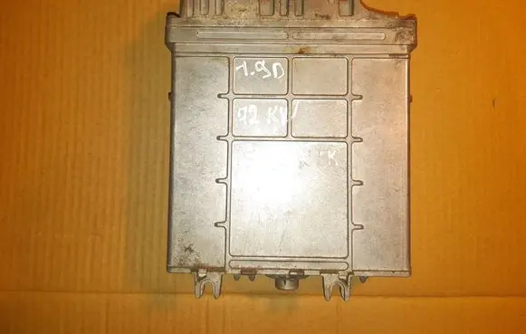 Renault Scenic I Engine control unit/module 0281001809 98072228SA3592 8672217611204