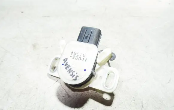 Toyota Avensis T270 Brake pedal sensor switch 8951020041