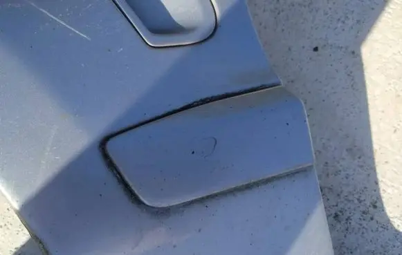 Fender trim (molding)