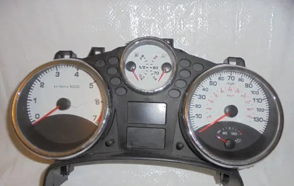 Peugeot 207 Speedometer (instrument cluster) 9666132780