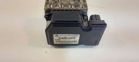 Volkswagen PASSAT B7 ABS Pump 3AA614109AF 17654069