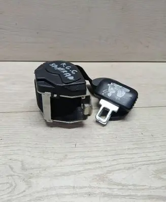 Volkswagen Sharan Rear seatbelt 1002316