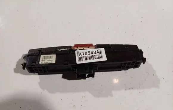Peugeot 308 Hazard light switch 03069000