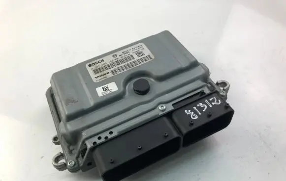 Volvo V70 Engine control unit/module ECU 31286086 0261209108