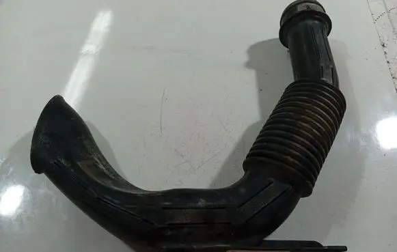 Peugeot 206 Air intake hose/pipe 9639483380