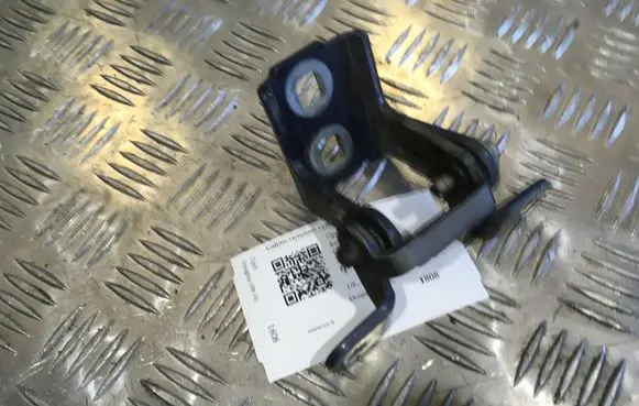 Opel Insignia A Rear door upper hinge A046574