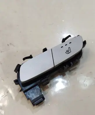 Mercedes-Benz C W205 Seat heating switch 