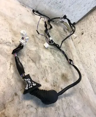 Mitsubishi Eclipse Cross Front door wiring loom 8512h226